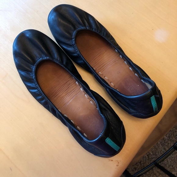 Tieks Shoes - Tieks Matte Black Ballet Flats- Size 8